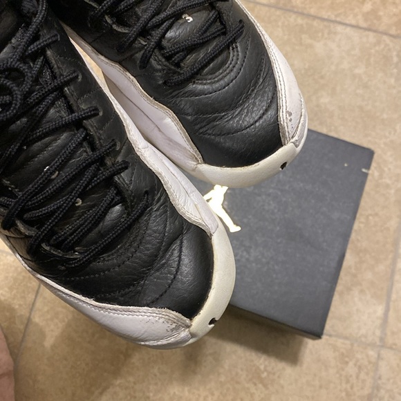 Air Jordan 12 Retro GS 'Playoff' KIDS 4 / 5 Y - Picture 6 of 8